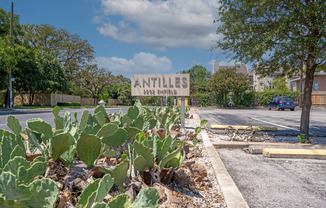 Antilles Apartments