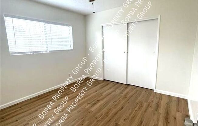 2926 E 65 ST