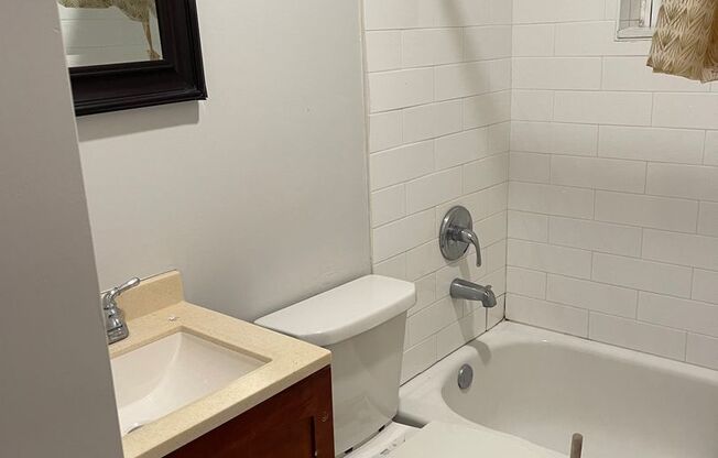 1 bed, 1 bath, 375 sqft, $1,175, Unit 2E