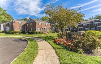 Eagle Rock Apartments at Maplewood