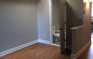 2 beds, 1 bath, 650 sqft, $1,250, Unit 1815 Saint Paul- 3A