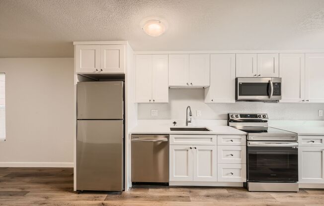 2 beds, 1.5 baths, 900 sqft, $2,195, Unit Unit 06