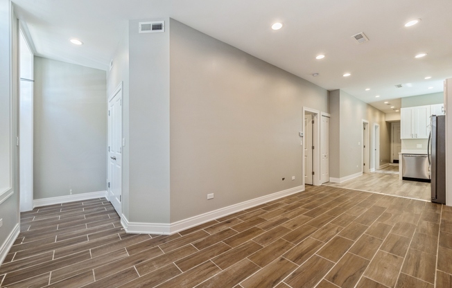 2141 N. Laramie Ave