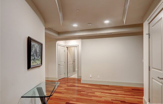 2Bd/2Ba Kirkland Condo