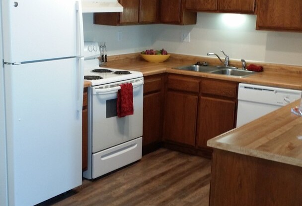 2 beds, 2 baths, 1,114 sqft, $1,695, Unit 123