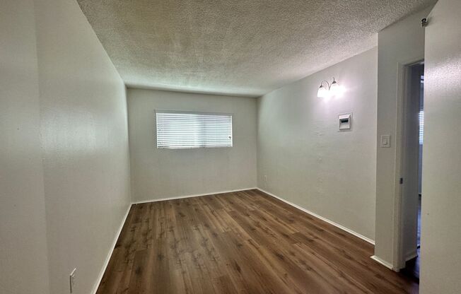 2 beds, 1 bath, $2,250, Unit 1780 A