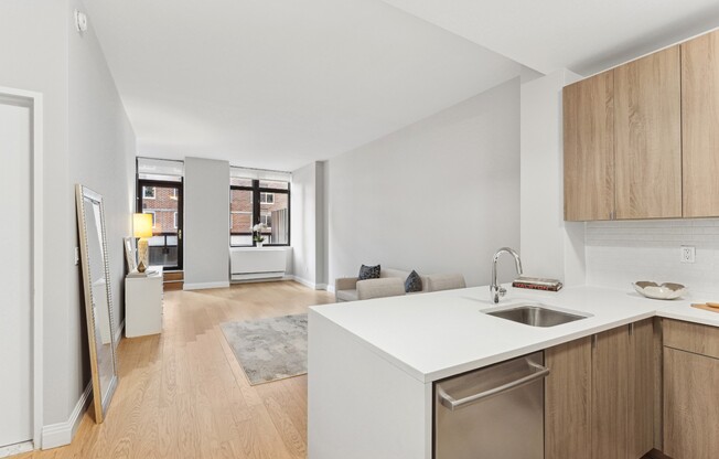 Studio, 1 bath, $3,900, Unit 3F