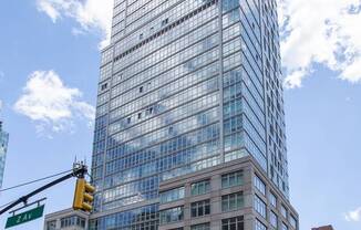 1 bed, 1 bath, 750 sqft, $6,150, Unit 18C