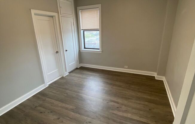 2373 E 70 ST