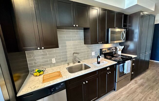 1 bed, 1 bath, 552 sqft, $2,205, Unit Unit 709