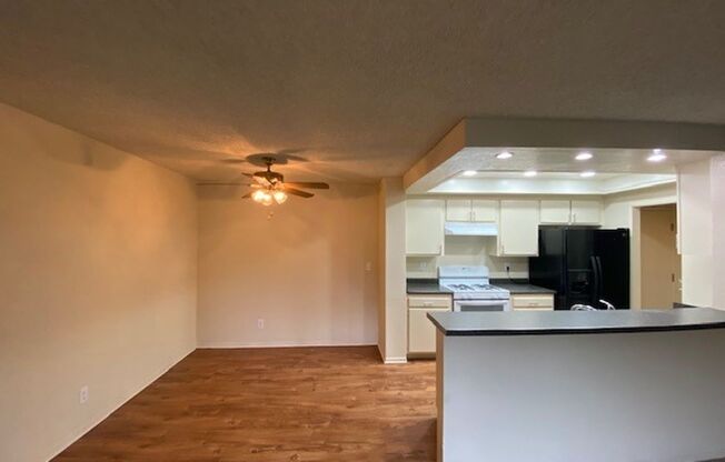 $500 OFF FIRST MONTH RENT! The Grove: 2 Bedroom 2 Bath Condo,