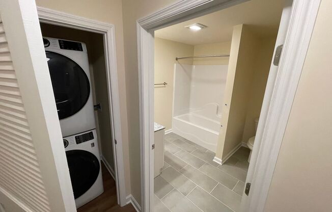 1 bed, 1 bath, 771 sqft, $1,345, Unit Apt 1111