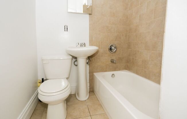 1 bed, 1 bath, 875 sqft, $2,100, Unit 2606RA-1