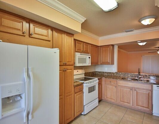 2 beds, 2 baths, $1,750, Unit Unit #209