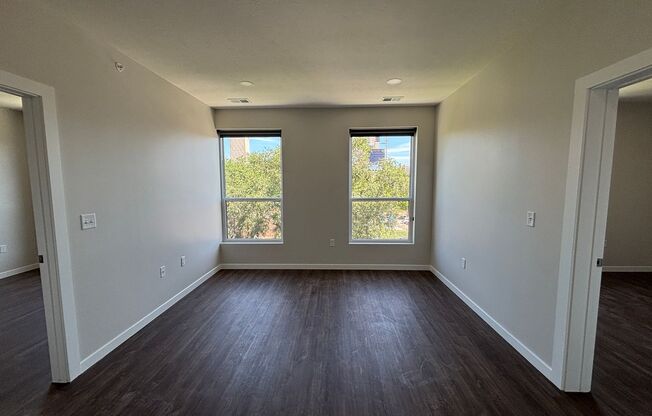 2 beds, 2 baths, 915 sqft, $1,495, Unit 204 - B957