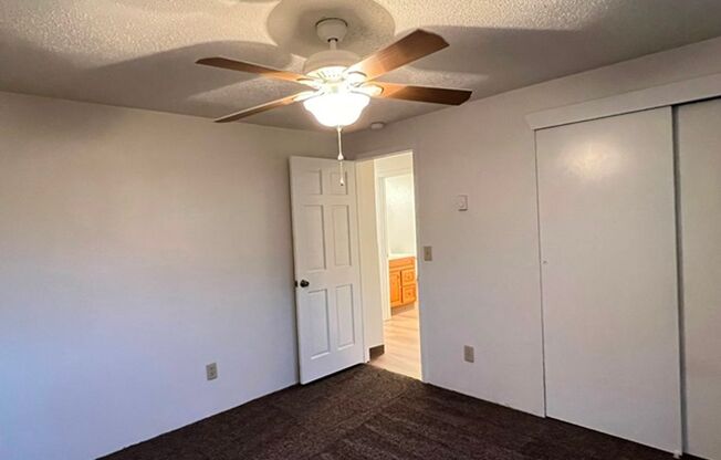 3 beds, 1 bath, 925 sqft, $1,495, Unit 7680