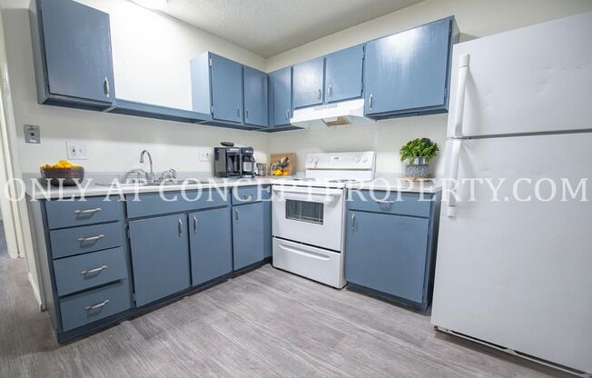 2 beds, 1 bath, 935 sqft, $1,199, Unit 15
