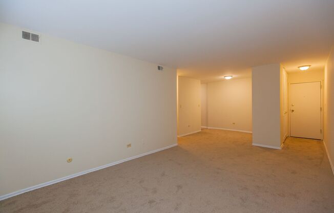 1 bed, 1 bath, 700 sqft, $1,725, Unit 220