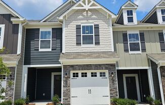 Beautiful Townhome in North Charlotte