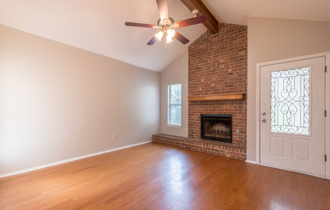 Charming 2-Bedroom, 2-Bath Townhouse in Pflugerville!