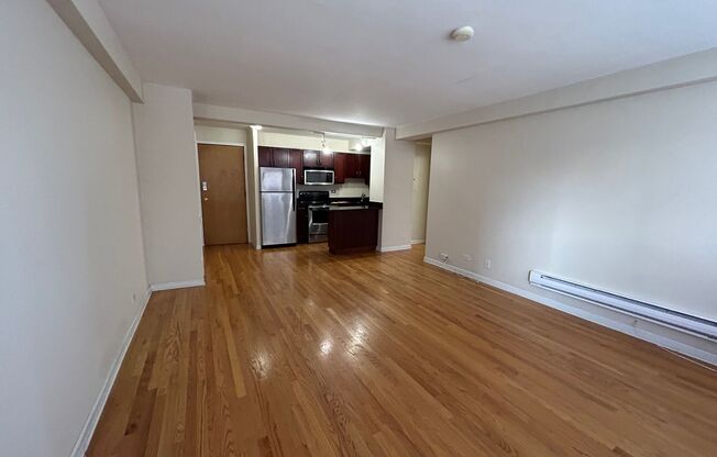 1 bed, 1 bath, 700 sqft, $1,775, Unit 418-0202