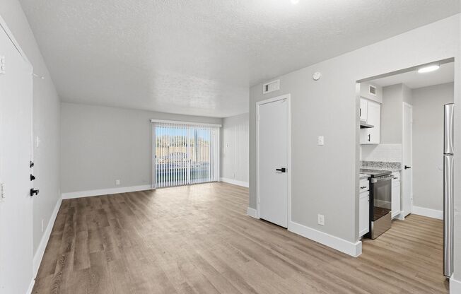 1 bed, 1 bath, 658 sqft, $1,345, Unit 180
