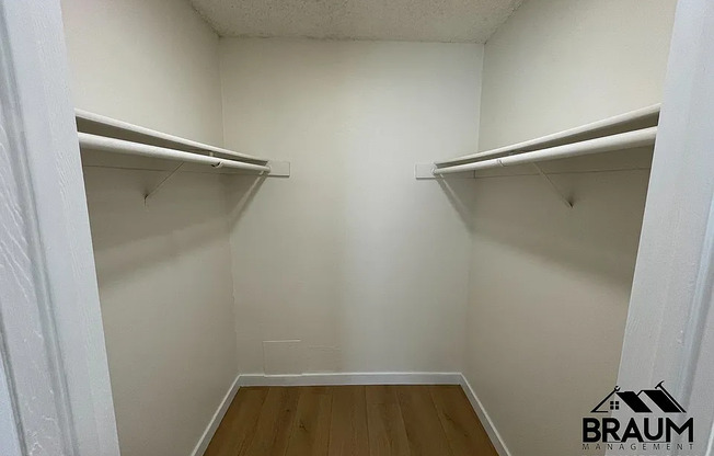 2 beds, 1 bath, $2,195