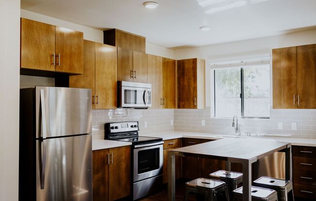 1 bed, 1 bath, 789 sqft, $1,810, Unit E201