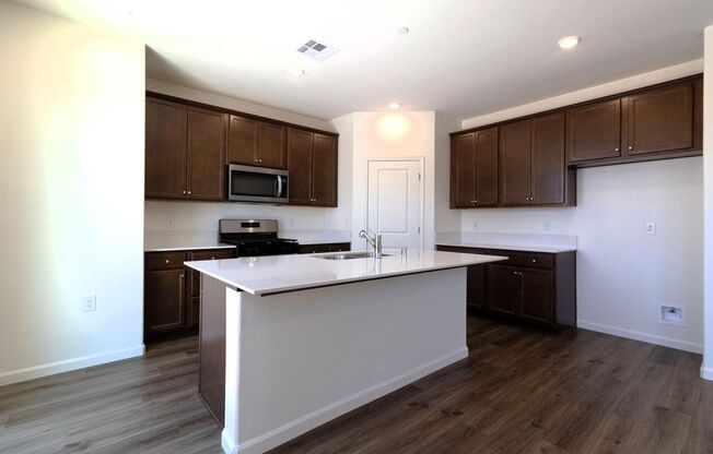 Stunning new home for rent in Manteca!
