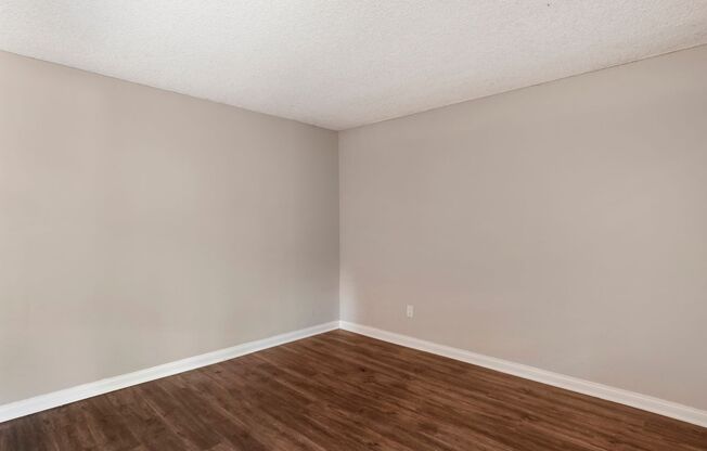 2 beds, 1 bath, 975 sqft, $2,695, Unit 3E