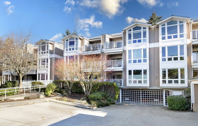 702 KIRKLAND WAY