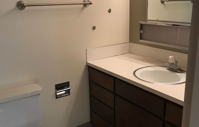 1 bed, 1 bath, 500 sqft, $995, Unit 18