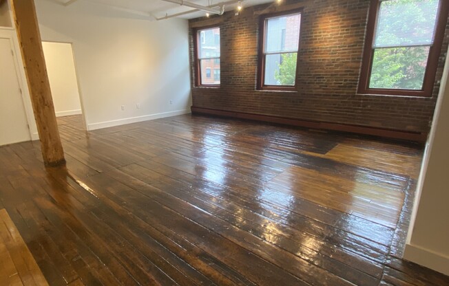 2 beds, 1 bath, 1,100 sqft, $4,500, Unit W213