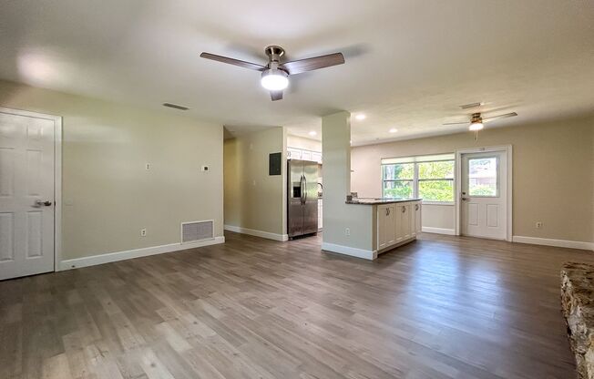 Renovated 3/2 in Carol Estates