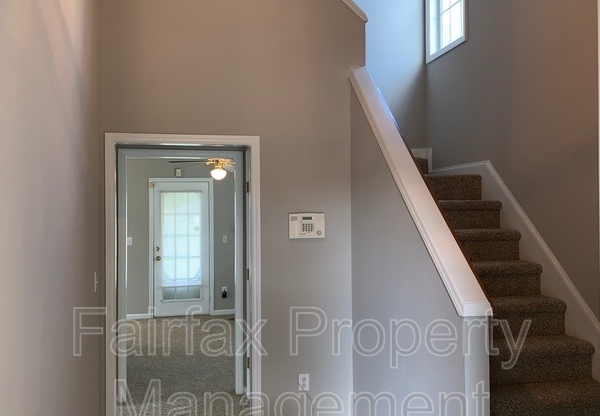 2508 LILYMOUNT DR