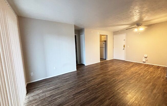 1 bed, 1 bath, 560 sqft, $825, Unit 725-18