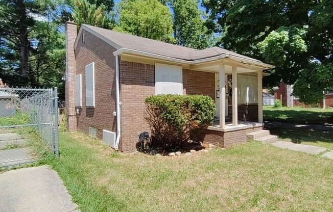 2 bedroom 1 Bath Brick Ranch - Now Available!