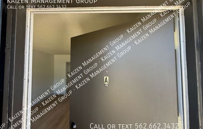 160 W HILLCREST BLVD