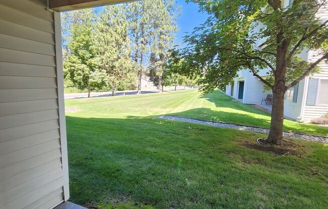 2 beds, 1 bath, 914 sqft, $1,345, Unit G-80