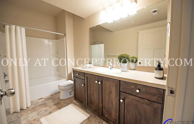 1 bed, 1 bath, 775 sqft, $1,250, Unit 433