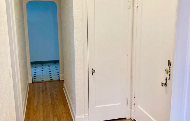 1 bed, 1 bath, 670 sqft, $1,549, Unit 303