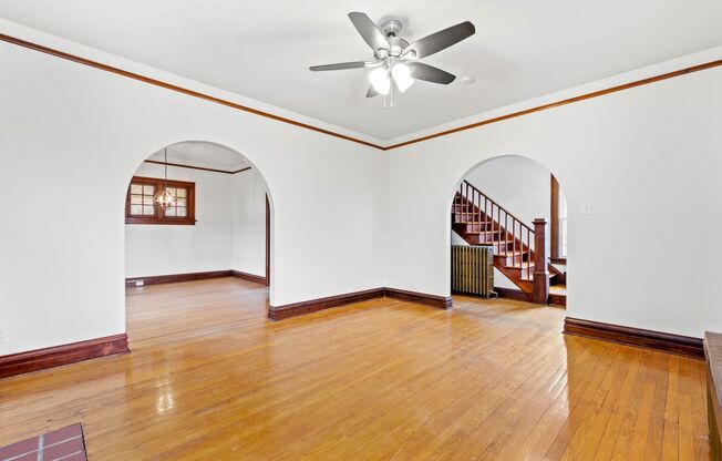 AVAILABLE FOR EARLY DECEMBER! Do not miss this HUGE 3-BEDROOM / 2-BATHROOM home in CARRICK! SECTION 8 ACCEPTED!