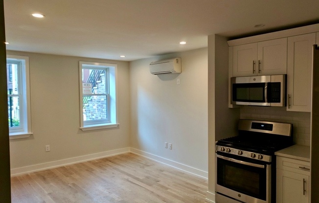 452 VAN BUREN ST