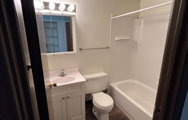 Studio, 1 bath, 300 sqft, $620, Unit 2526-08