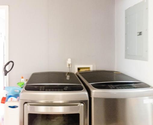 2 beds, 1 bath, 850 sqft, $1,100