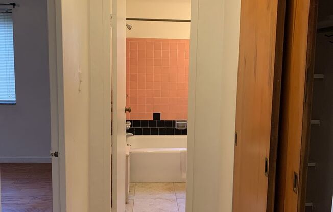 1 bed, 1 bath, 529 sqft, $1,350, Unit A2
