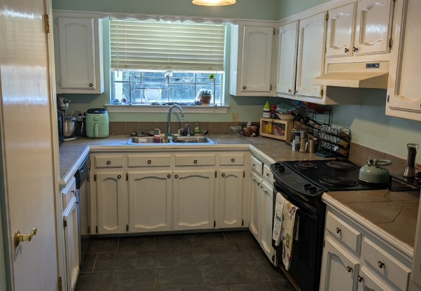 1128 BRIARHURST DR