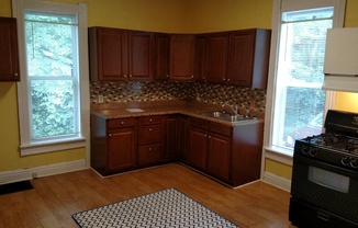 4 beds, 2 baths, $2,996, Unit Apt 2