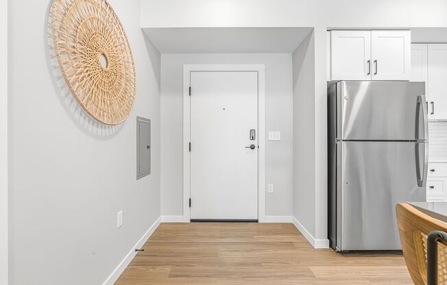 1 bed, 1 bath, 722 sqft, $1,475, Unit 1-208