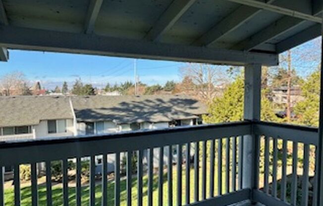 1 bed, 1 bath, 630 sqft, $1,250, Unit 12